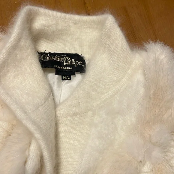 White Textured Knit Cardigan with Ribbed Details - Picture 2 of 6